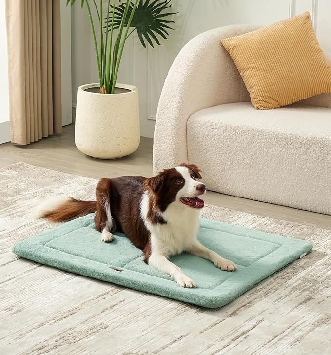 Made4Pets Dog Crate Pad Bed for Large Dogs, Washable & Reversible, Anti-Slip Kennel Mat for Cozy Sleeping, Soft Fluffy Dog Bed for Indoor & Outdoor Use, 36"x27", Green